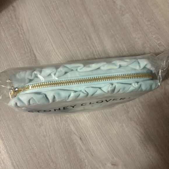 Stoney Clover small travel pouch - Picture 2 of 2